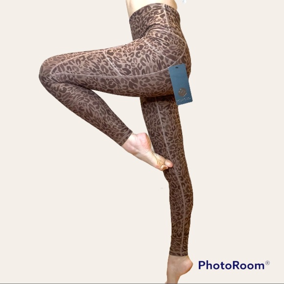 🎉HP🎉🥵Leopard Print Pocket Leggings XS NWT - Picture 7 of 7